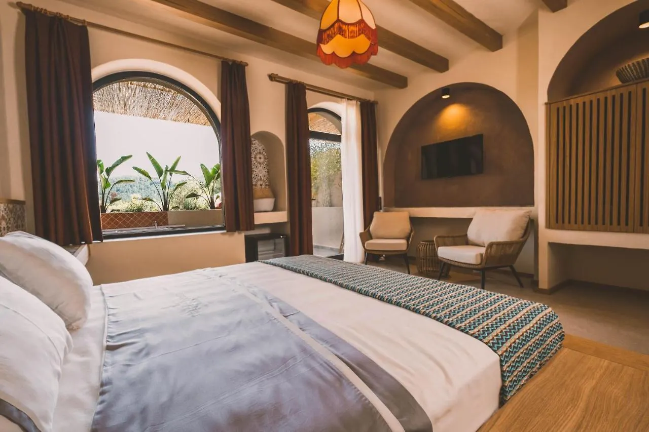 Turunç House Kayaköy Otel